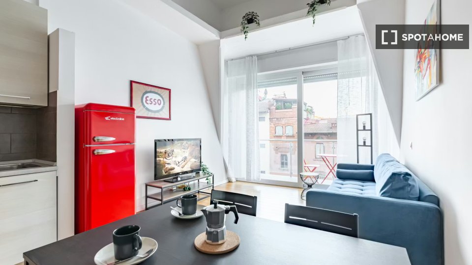 Monolocale in affitto a Statuto, Firenze - en Florencia