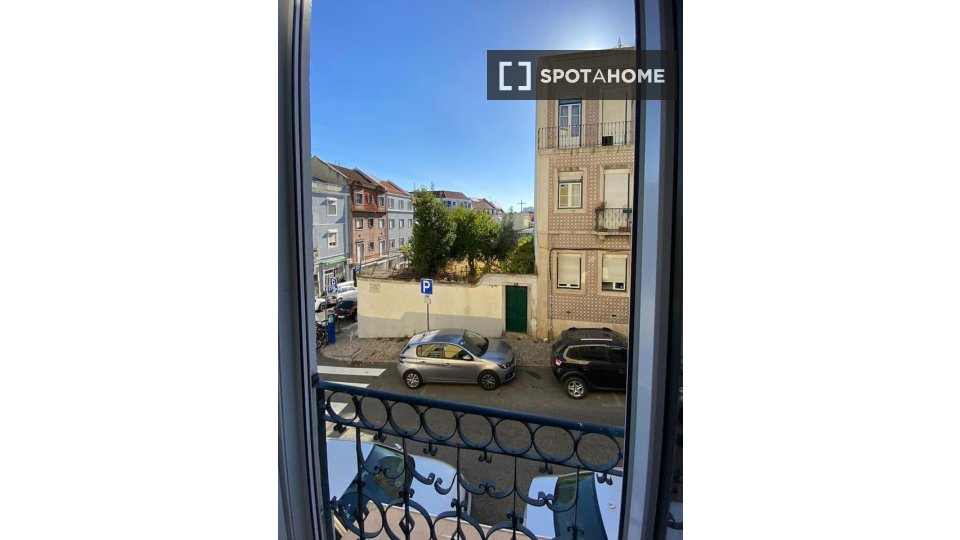 Apartment Lisbon, 2 beds, 75m² — photo 5