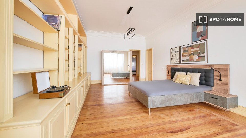 Double room Lisbon, 9 beds — photo 34