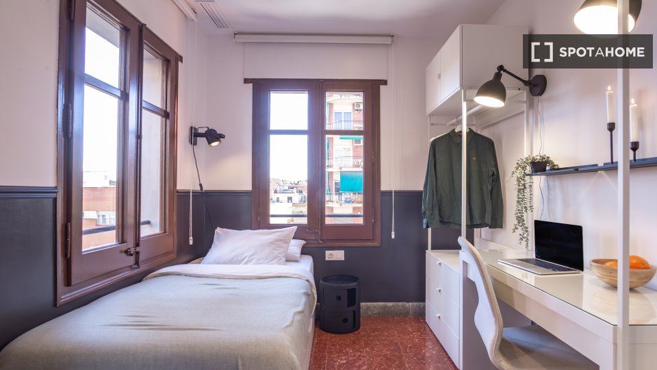 Double room Barcelona, 16 beds, 380m² — photo 22