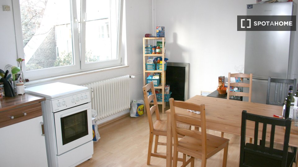 Double room Berlin, 6 beds, 158m² — photo 8