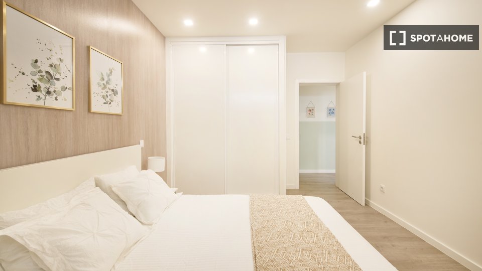 Double room Lisbon, 4 beds — photo 15
