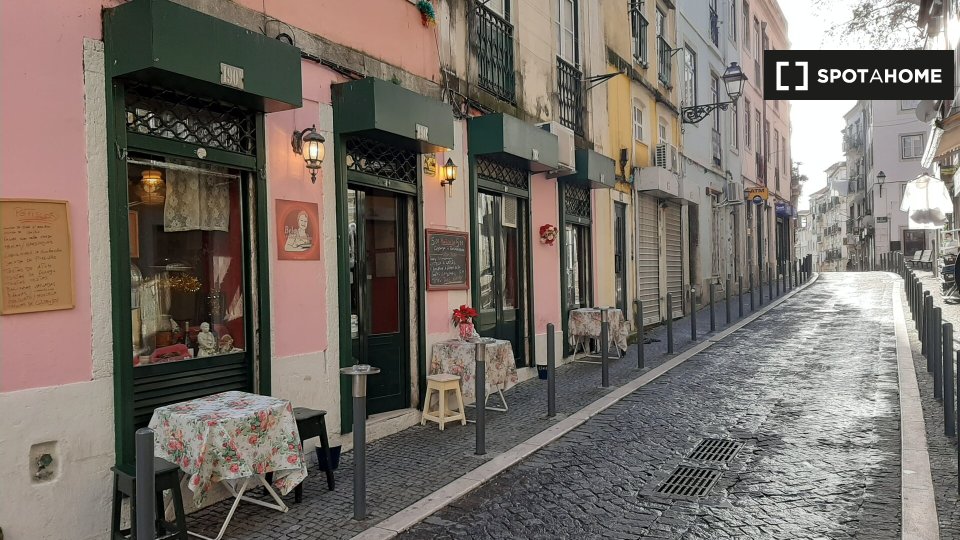Apartment Lisbon, 1 bed — photo 1
