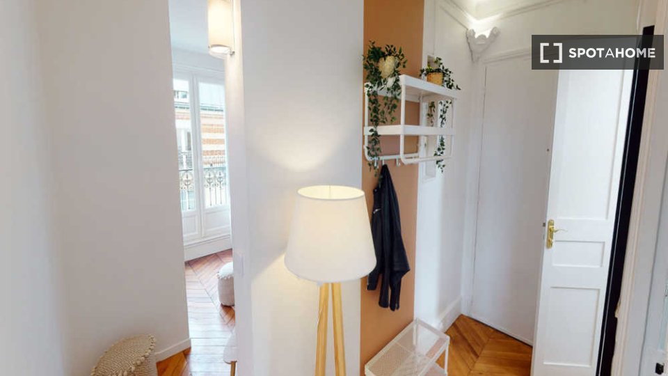 Double room Paris, 6 beds, 130m² — photo 9