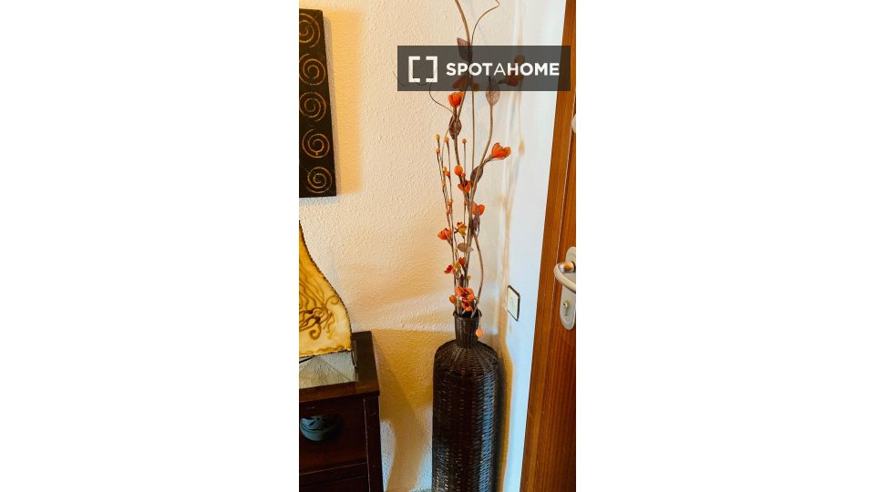 Apartment Valencia, 4 beds, 80m² — photo 4