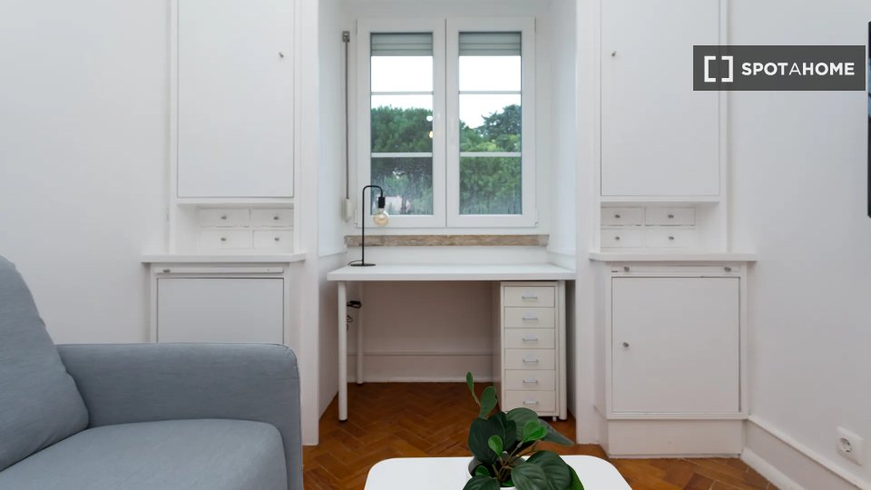 Double room Lisbon, 6 beds — photo 12