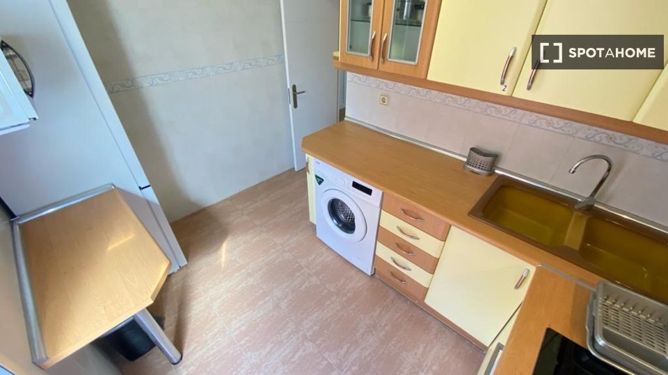 Double room Madrid, 4 beds — photo 1