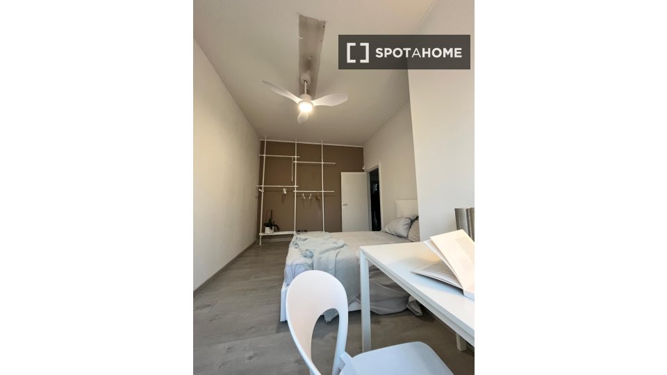 Double room Milan, 3 beds, 100m² — photo 18