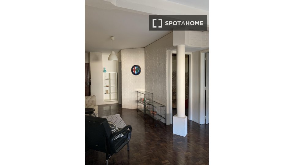 Apartment Lisbon, 2 beds, 70m² — photo 3