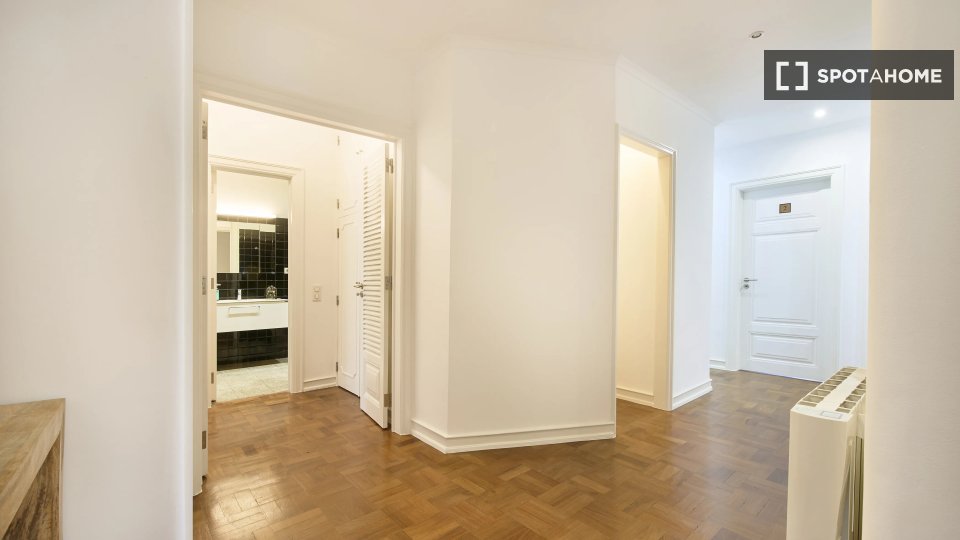 Double room Lisbon, 7 beds — photo 10