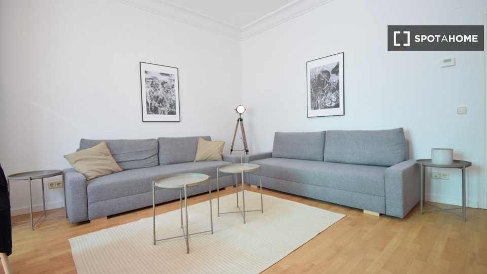 Double room Madrid, 6 beds, 200m² — photo 8