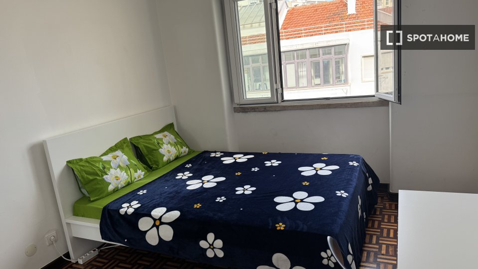 Double room Lisbon, 4 beds, 112m² — photo 4