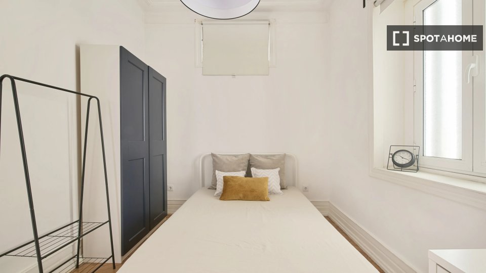 Double room Lisbon, 9 beds — photo 11