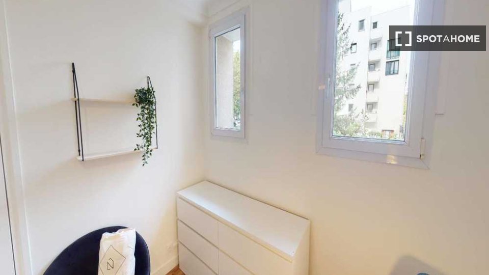 Double room Paris, 5 beds, 110m² — photo 7