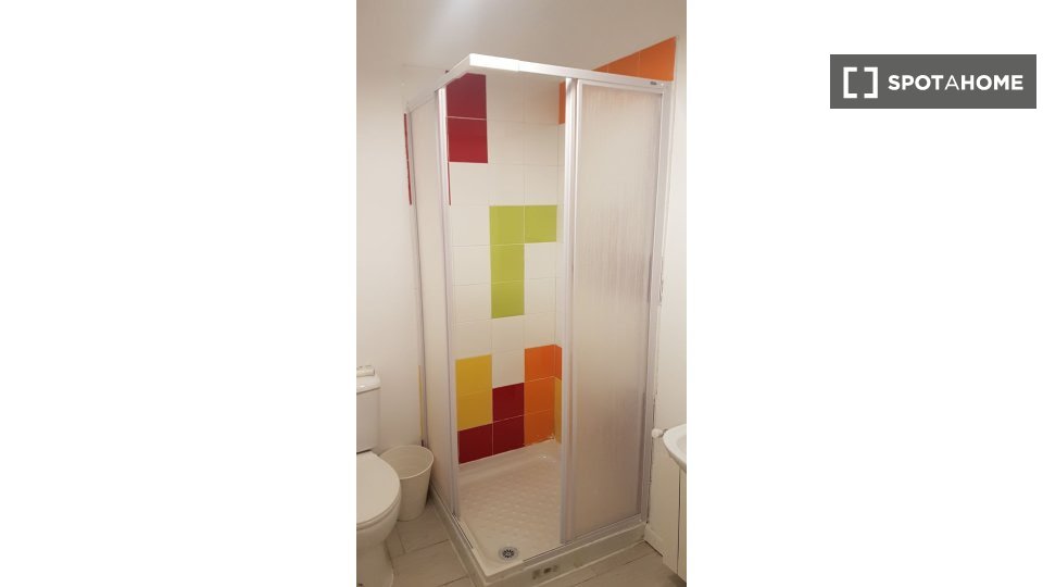 Double room Madrid, 3 beds, 60m² — photo 4
