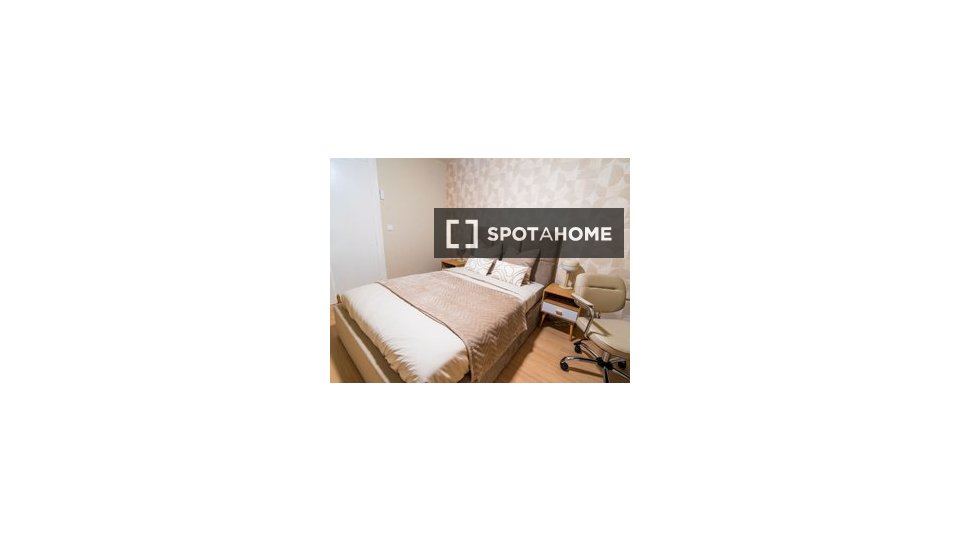 Double room Lisbon, 7 beds — photo 2