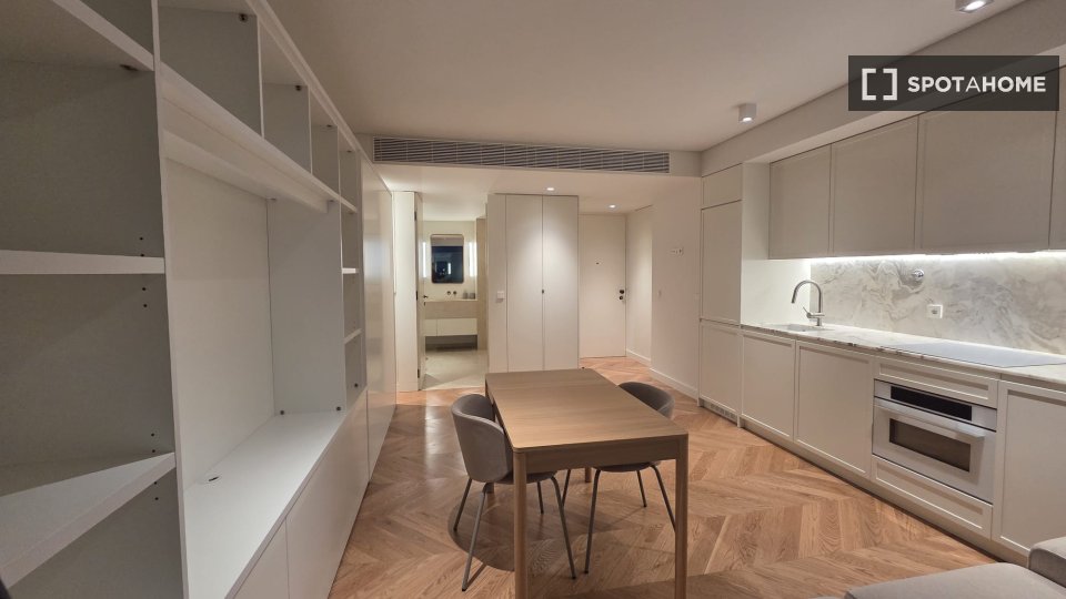 Apartment mono Lisbon — photo 11