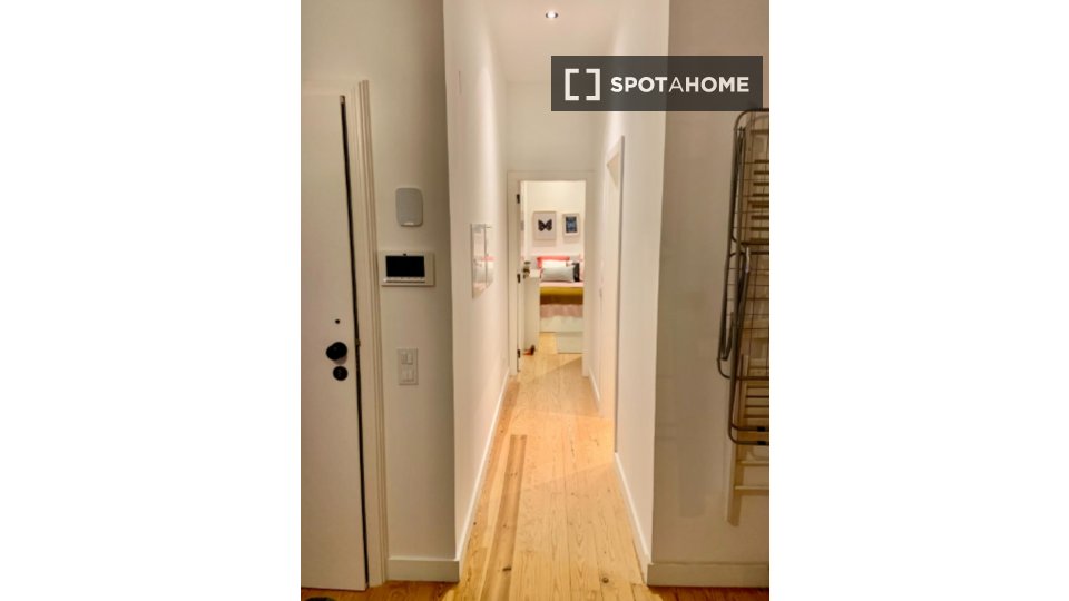 Apartment Lisbon, 1 bed, 55m² — photo 13