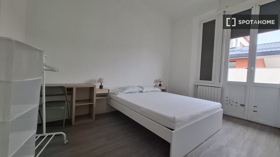 Double room Milan, 3 beds, 70m² — photo 2