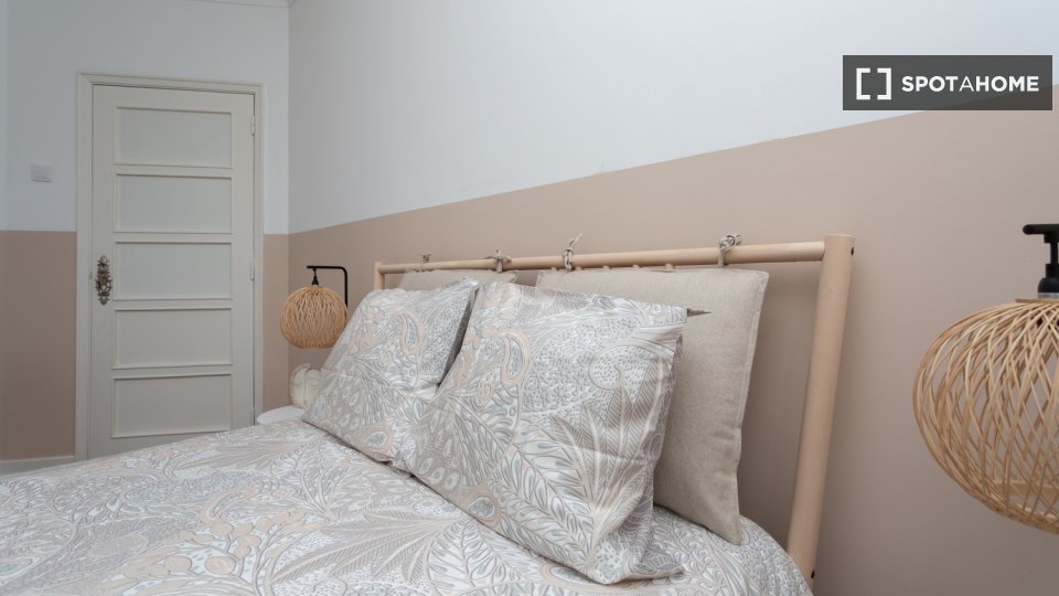 Double room Lisbon, 7 beds — photo 14