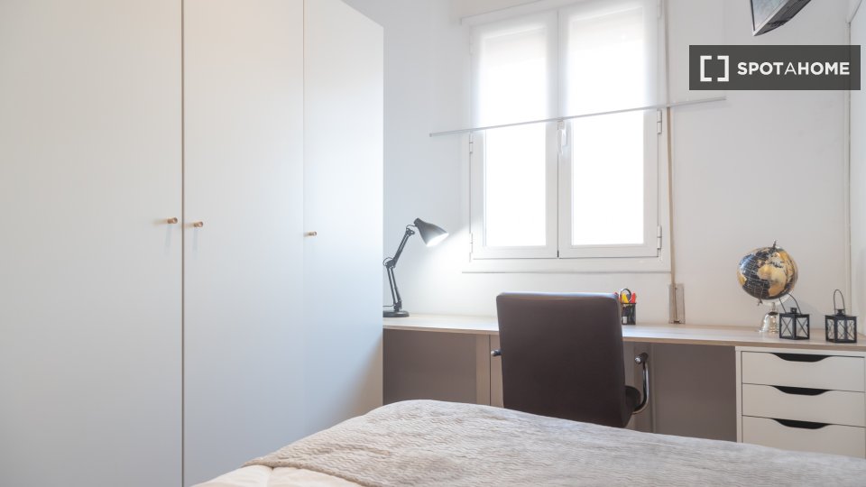 Double room Madrid, 5 beds — photo 14