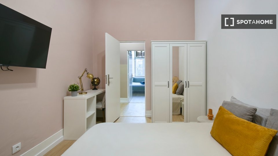 Double room Lisbon, 9 beds — photo 38