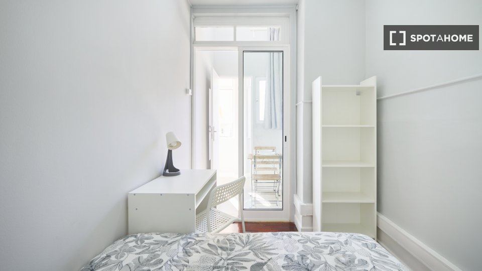 Double room Lisbon, 16 beds — photo 7