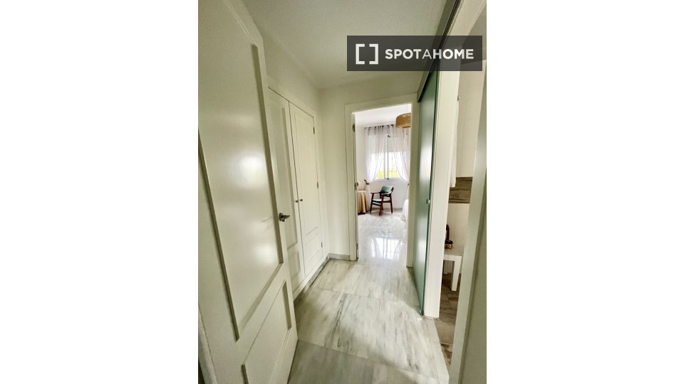 Apartment Seville, 3 beds, 110m² — photo 17