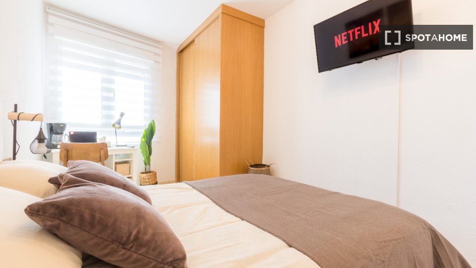 Double room Alicante, 7 beds, 150m² — photo 3