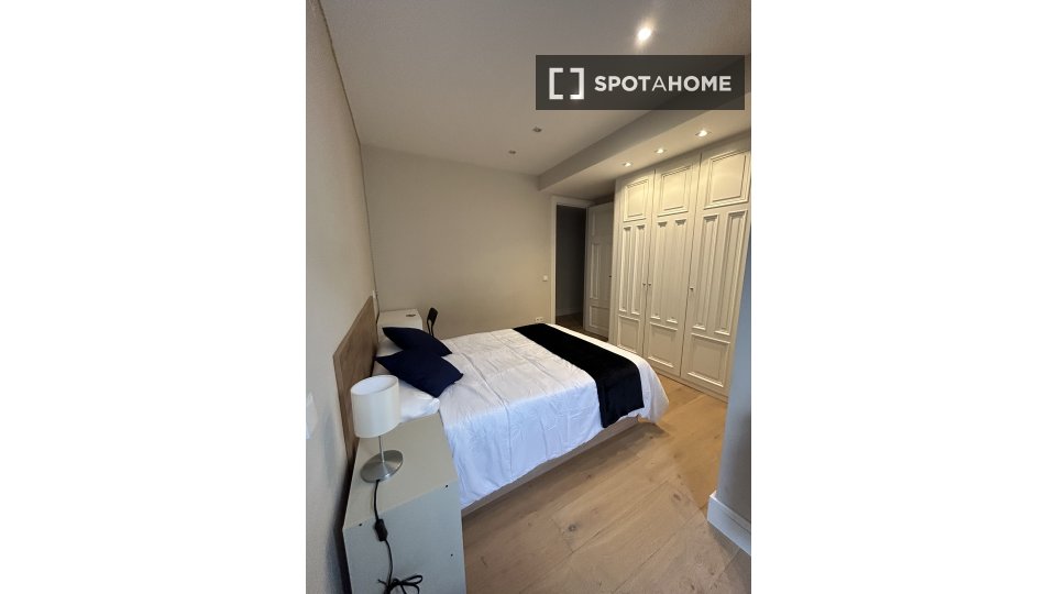 Double room Madrid, 6 beds — photo 9