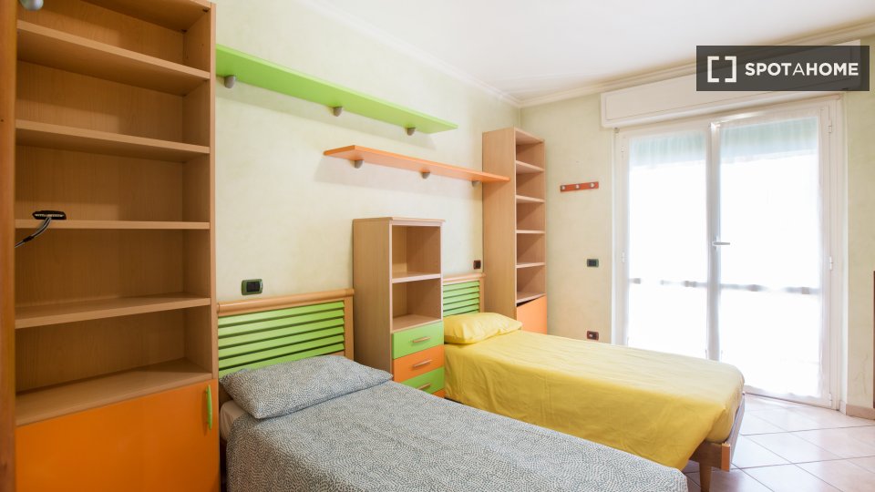 Double room Milan, 3 beds, 66m² — photo 2