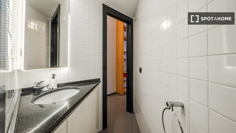 Apartment Milan, 2 beds, 85m² — photo 19