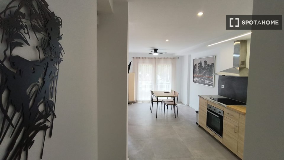 Double room Granada, 2 beds — photo 8