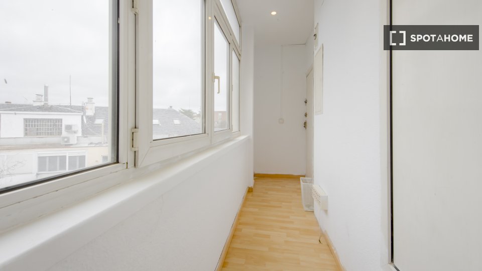 Double room Madrid, 8 beds — photo 11
