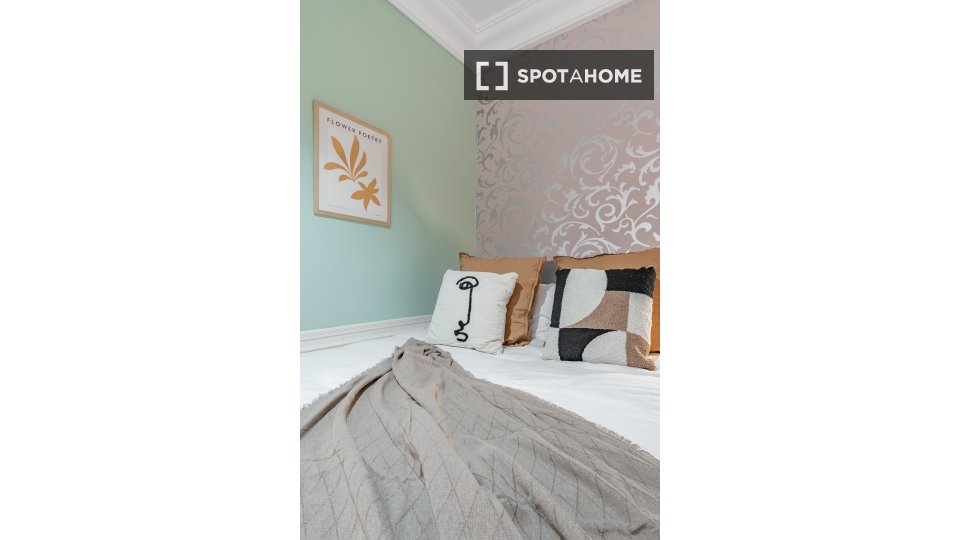 Double room Madrid, 10 beds, 173m² — photo 66