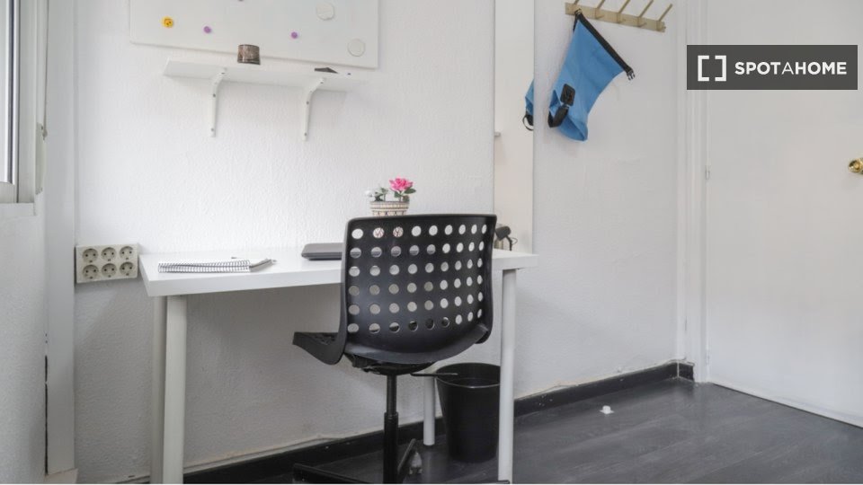 Double room Madrid, 7 beds, 115m² — photo 6