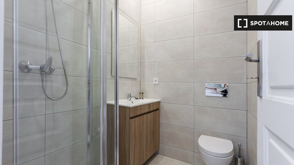 Double room Lisbon, 4 beds — photo 19
