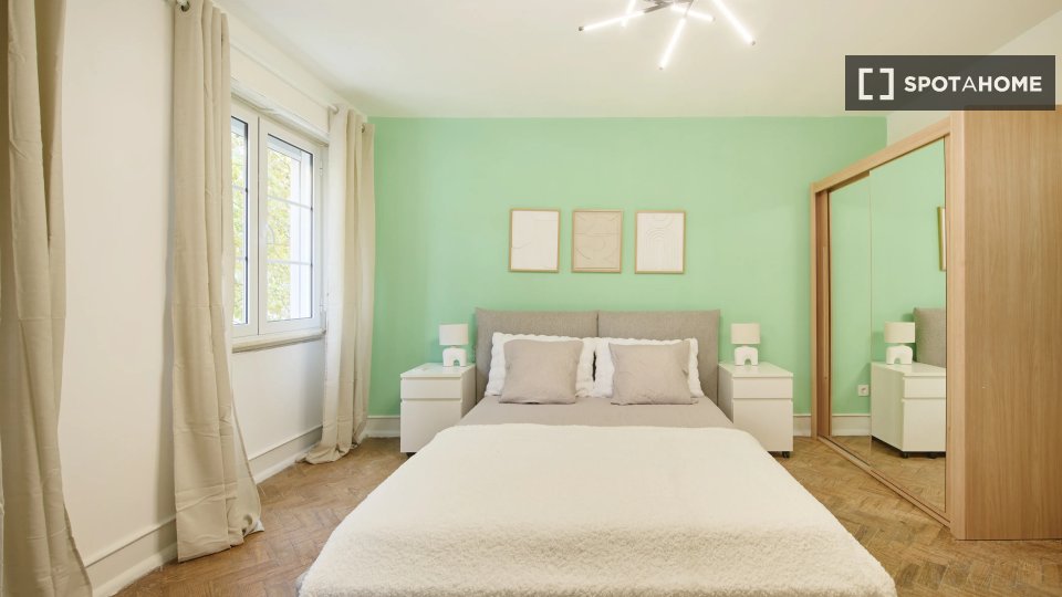Double room Lisbon, 6 beds — photo 2