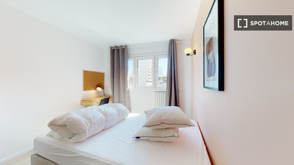 Double room Marseille, 9 beds — photo 11