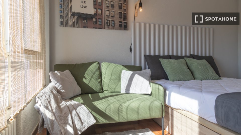Double room Madrid, 4 beds — photo 5