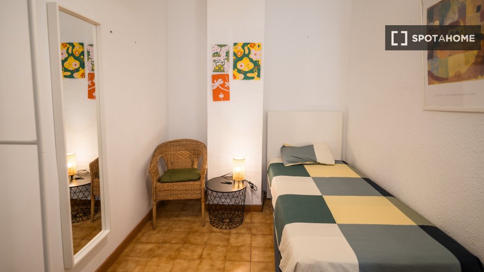 Double room Barcelona, 8 beds — photo 16