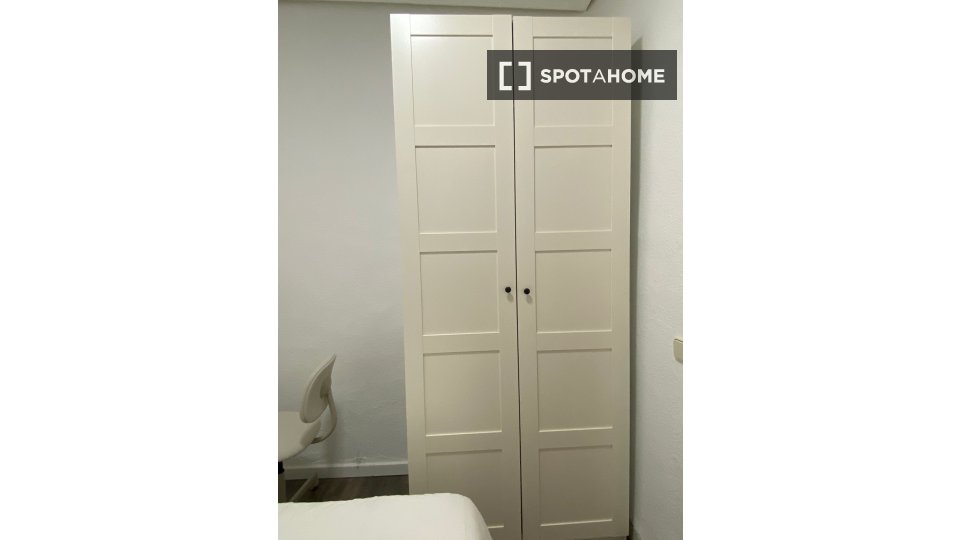 Double room Madrid, 4 beds — photo 4