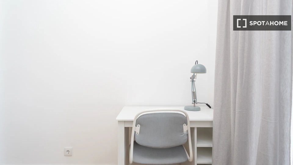 Double room Lisbon, 5 beds — photo 2