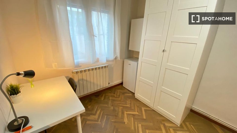 Double room Madrid, 4 beds — photo 14