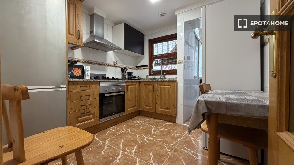 Double room Valencia, 5 beds — photo 12