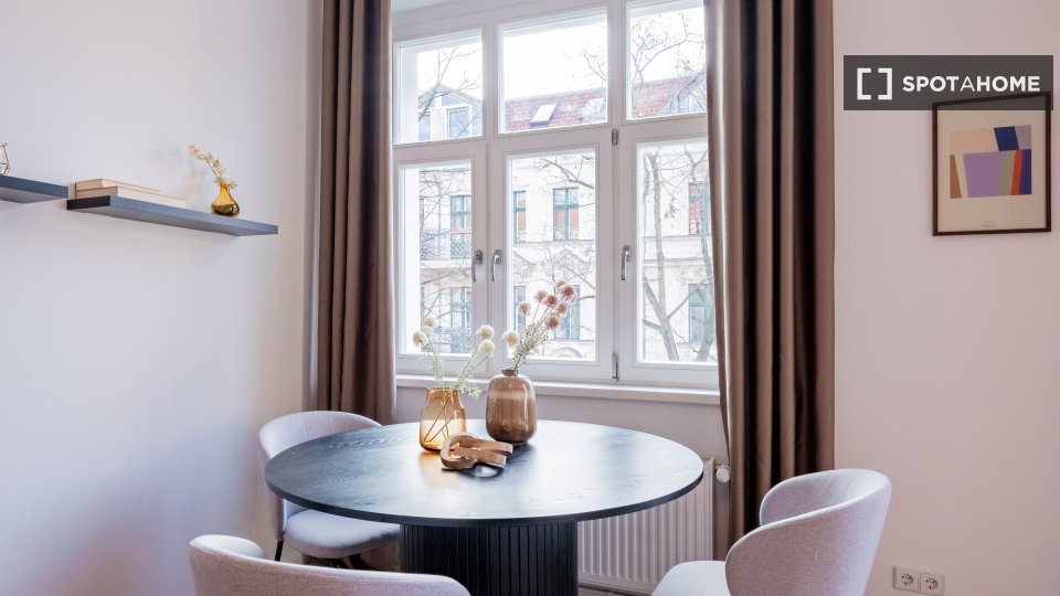 Apartment Berlin, 2 beds, 64m² — photo 40