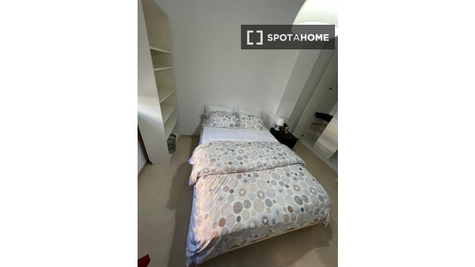 Double room Malaga, 3 beds, 150m² — photo 12