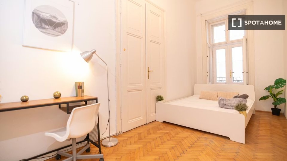 Double room Budapest, 3 beds — photo 6