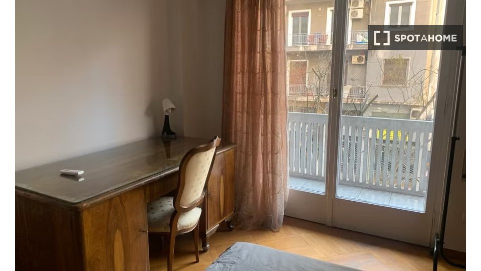 Double room Athens, 4 beds — photo 4