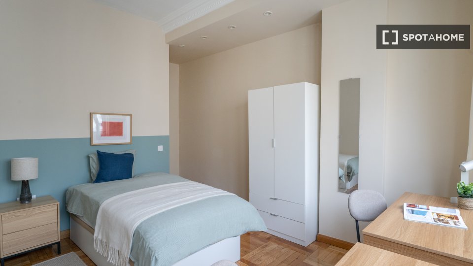 Double room Madrid, 5 beds — photo 7